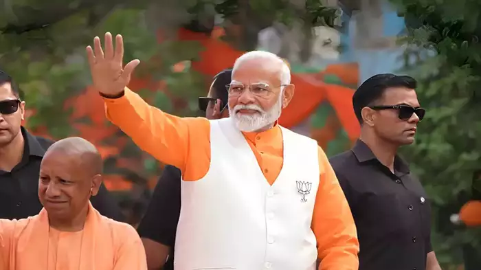 INDIAN LEADERS COME FOR TUTION FROM YOGI ADITYANATH